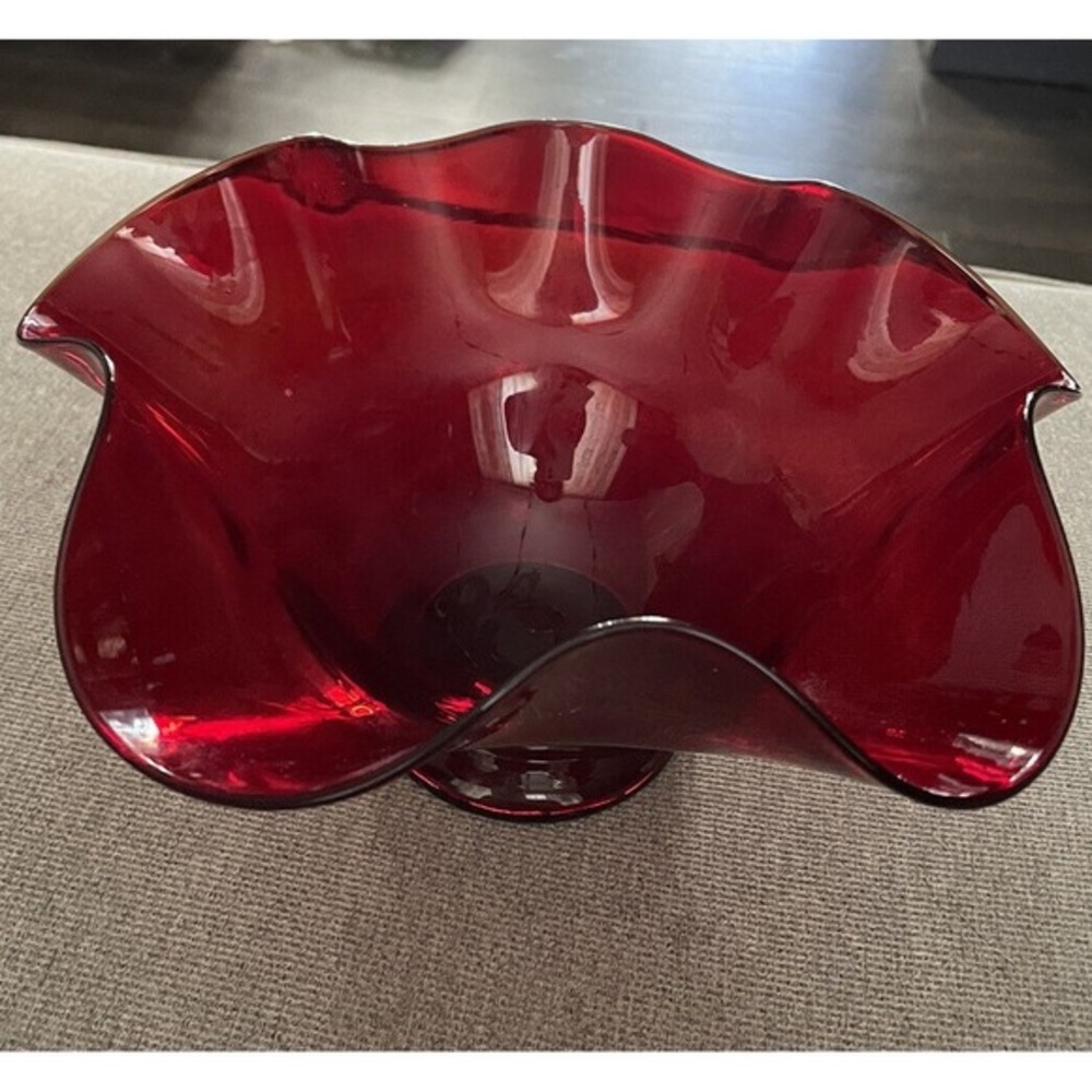 Hand Blown Art Glass Fruit Apple,Pepper,Pear, Tomato w/Wavy Edge Red Bowl - Picture 3 of 6
